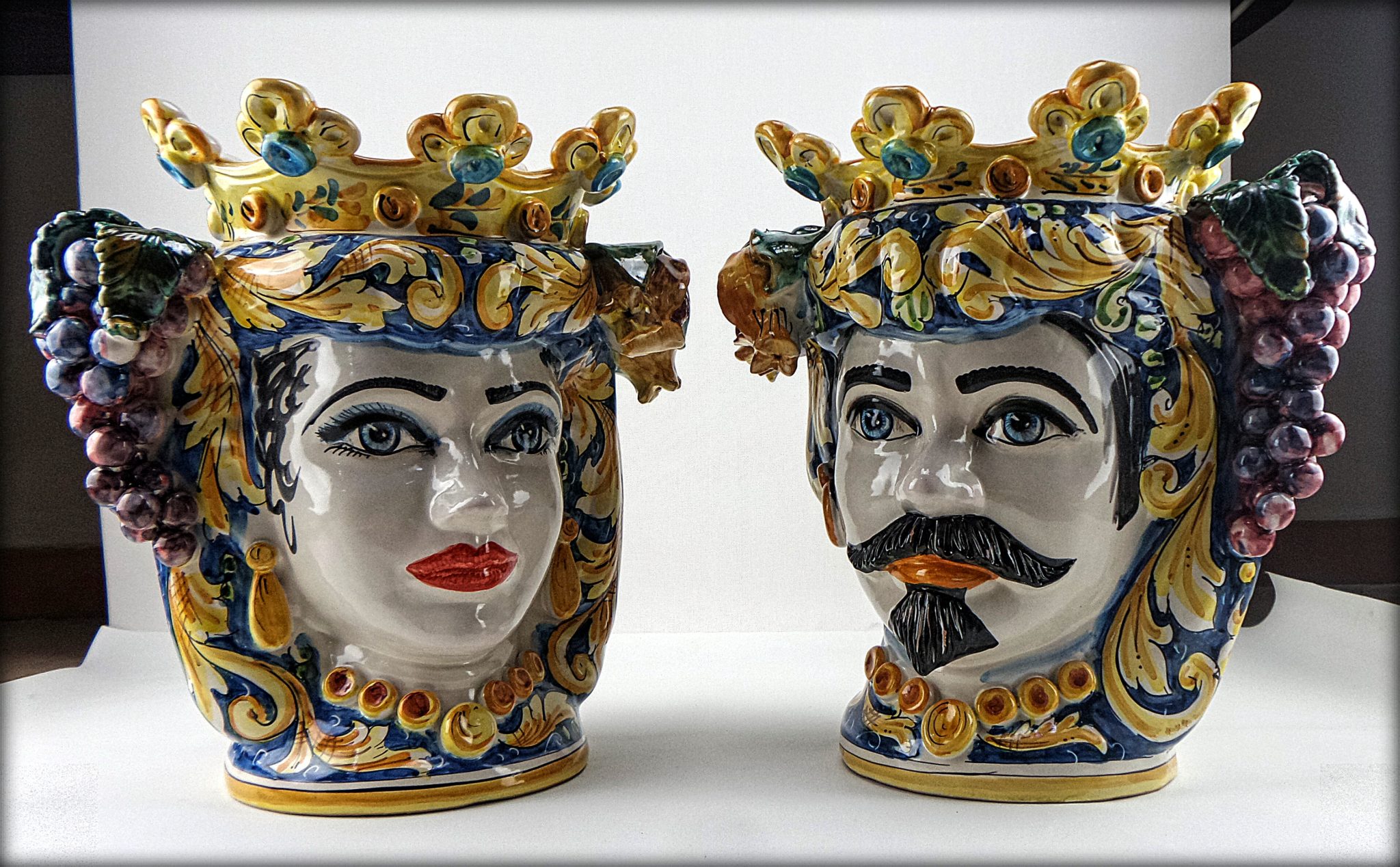 Testa di Moro del Re dell'Impero Normanno Bianca da 33 cm - Ceramiche di  Caltagirone
